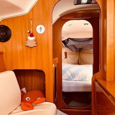 Surfbird Cozy Sailboat Escape Hotel Lisbon Luaran gambar
