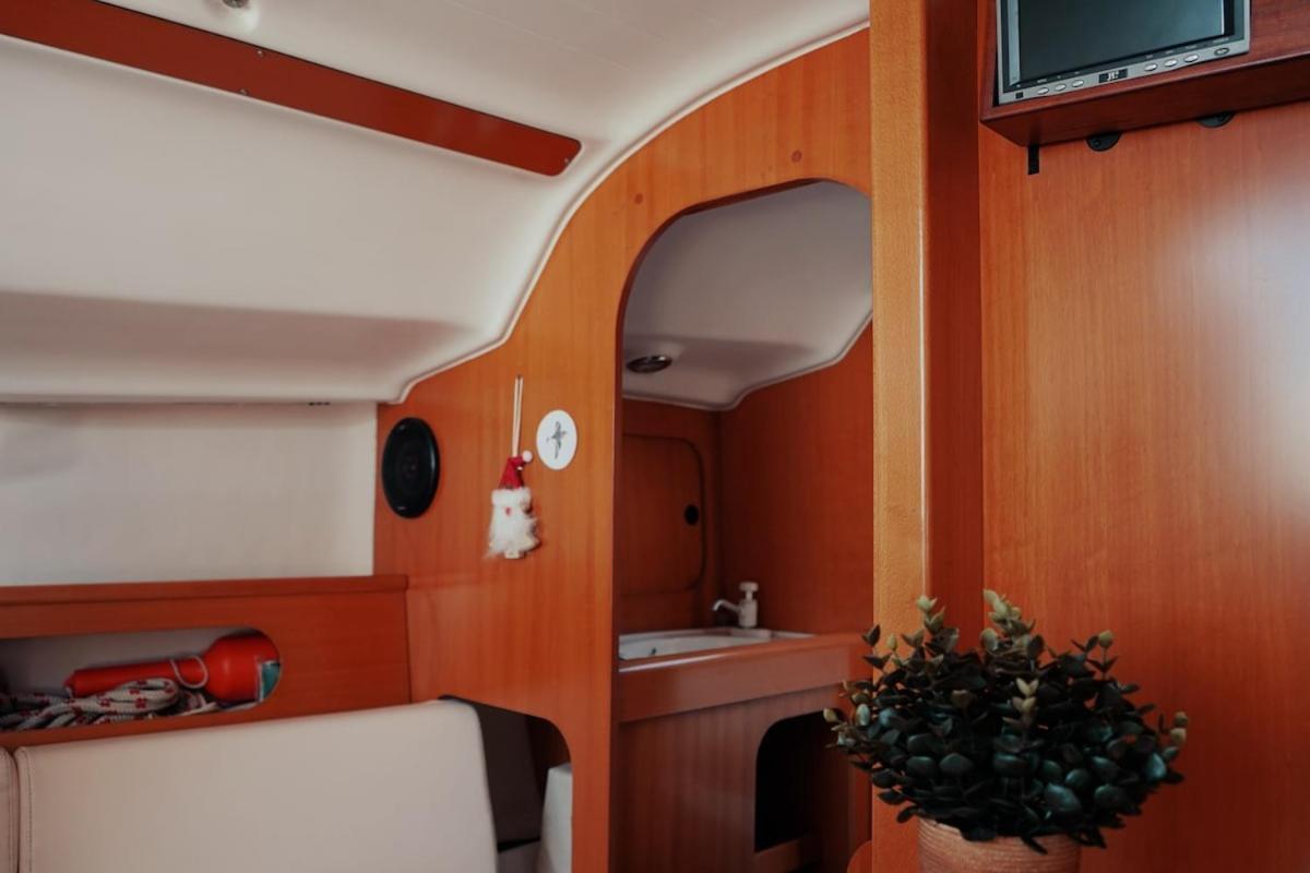 Surfbird Cozy Sailboat Escape Hotel Lisbon Luaran gambar